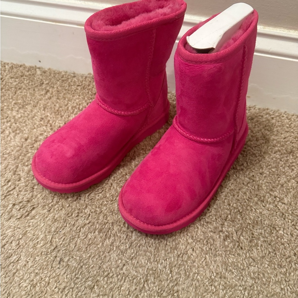 UGG Kids Boots in Bright Pink